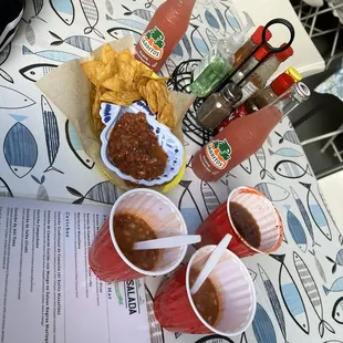 Consomé + michelada + salsa de molcajete