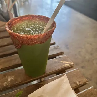Agua de pepino with a rim