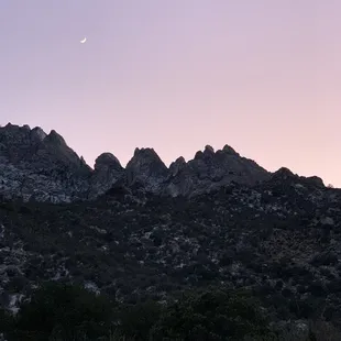 Would love to come here during the fall/summer.  Late December gets really cold at night.  29 degrees at the moment.