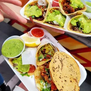 Mulitas tortillas de mano guacamole puro huy !!!