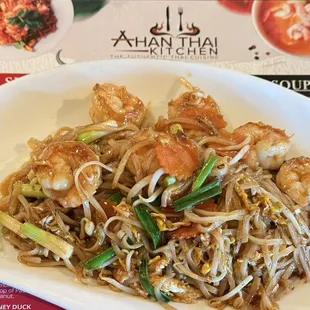 Shrimp Pad Thai. Thai-licious! Love that the noodles are not overly thick compared to others. ƪ(*‿*)ノHighly recommend Ahan Thai Kitchen.