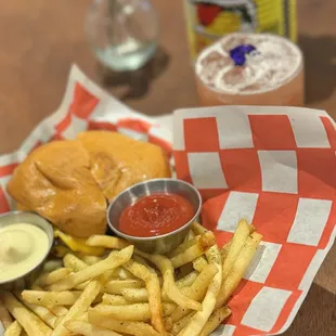 Obsessed with the Wagu burger and the aioli sauce!