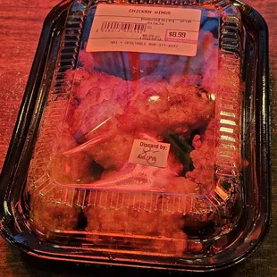 One item left at 7pm on a Monday evening... under the warmer...