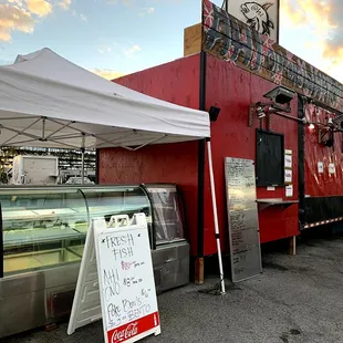 A side view of the shop.