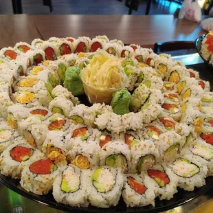 Our Mix Roll Party Tray (100pcs) Classic Roll variety.