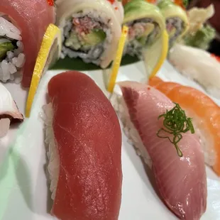 Sushi/sashimi platter