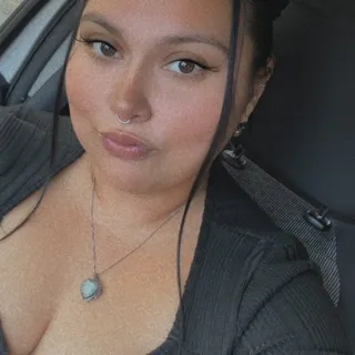 Kesia J.