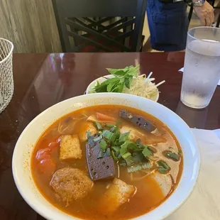 Bun Rieu