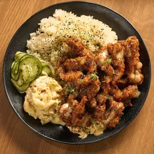 food, chicken wings and fried chicken