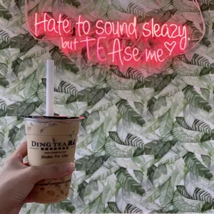 Hokkaido Black Milk Tea with agar pearls