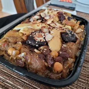 Chicken couscous with raisin