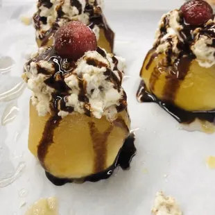 Walnut filling stuffed apples