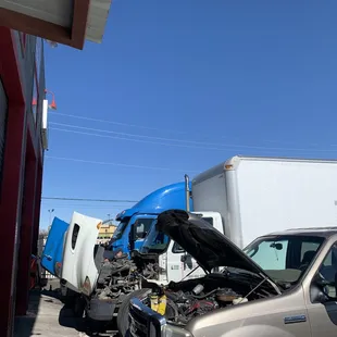 New Injectors on 2015 Freightliner 14.8L Turbo