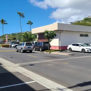 Aina Haina shop ctr Wednesday February 2, 2022