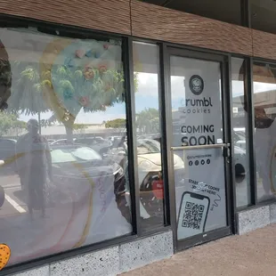 Crumbl cookies coming