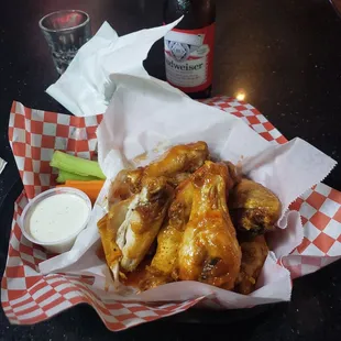 Wings at Ain&apos;t Nick&apos;s