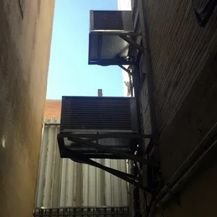 Walk in cooler and freezer installation