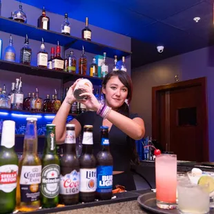 Did we mention FULL BAR?!