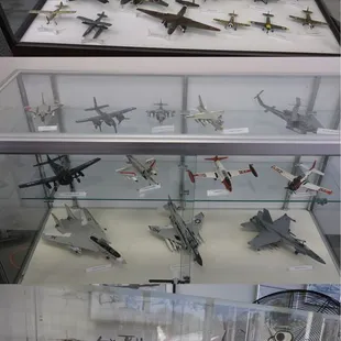 WWII &amp; Modern Airplane models