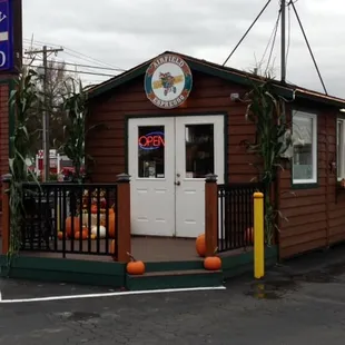 Thank you Thomas Family Farm for decorating our stand so festive.