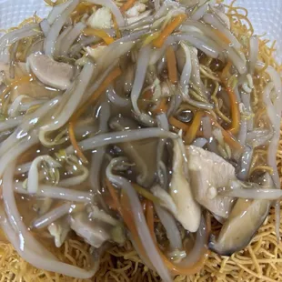 Shredded chicken with Crispy Noodle