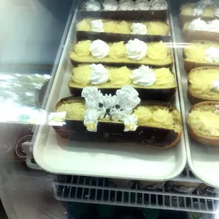 Eclairs