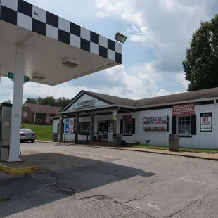 Airport Foodmart