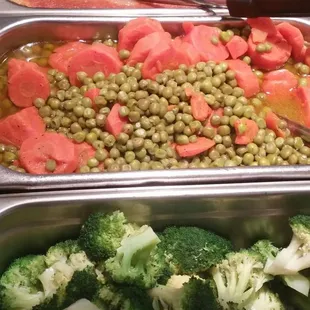 Peas and carrots Steamed broccoli