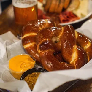 Bavarian Soft Baked Pretzel - IG: @nelson_eats