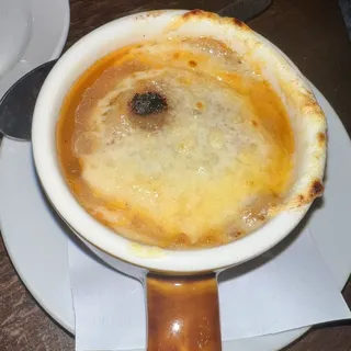 Soupe A L'Oignon Gratinee   Lunch