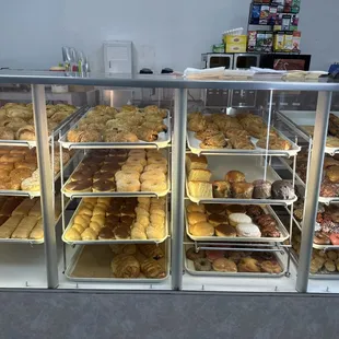 Donuts Fresh Make Everyday.