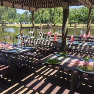 Got my runners, Chargers &amp; center pieces from them. Beautiful selections