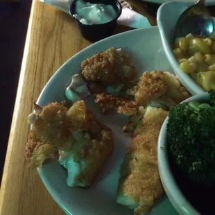 And yes, this is how it came- looking like someone's picked at leftovers.