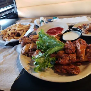 poultry, food, chicken, chicken wings, bbq wings, bbq chicken, fried chicken wings, fried chicken, chicken wings and fried chicken