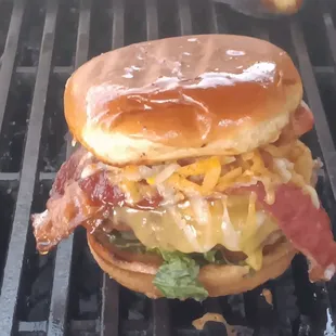 Hollywood Burger  Best Hamburger on the planet % 5 stars