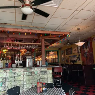 Bar &amp; Dining Room