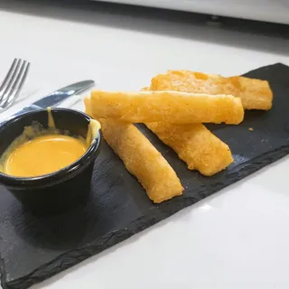 Papa / Yuca a la  Huancaina