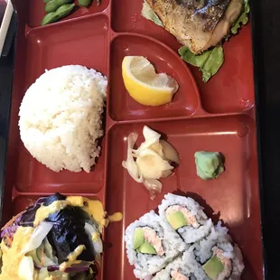 Lunch bento box ( California Roll &amp; Saba)