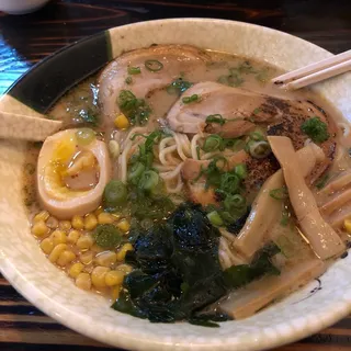 Aji Tonkotsu ( wheat noodle)