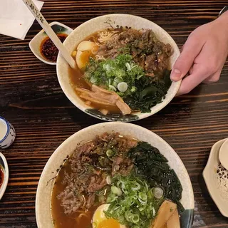 Beef Shoyu Ramen (egg noodle)