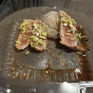 A6. Tuna Tataki