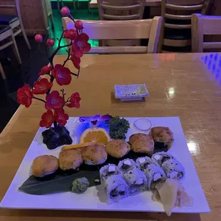 Dtnamte Volcano roll Mushroom Tempura Roll with Cream Cheese