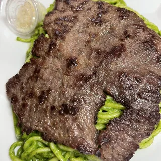 Tallarin Verde con Bisteck Apanado Pasta