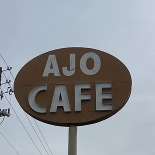 the sign for the restaurant