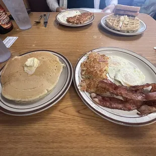 Bacon egg hash browns and a pancake