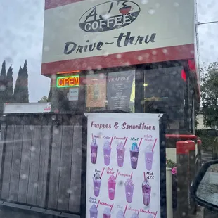 Aj&apos;s Coffee on a rainy day!