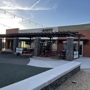 the outside of the restaurant