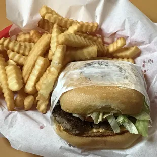 Cheeseburger basket at AJs