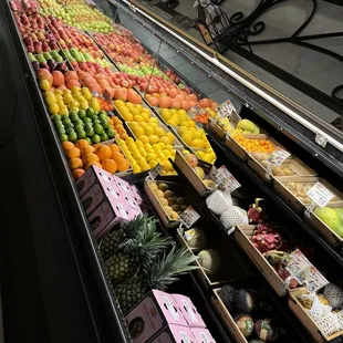 The neatness of this store really pleases my OCD lol