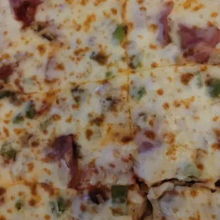 We stayed in Freemont  during Labor Day . This was a blind choice and the pizza was excellent.